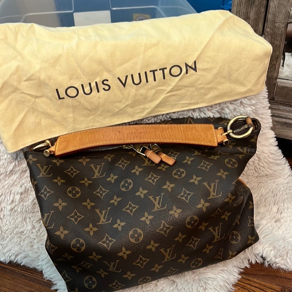 Louis Vuitton shoulder bag